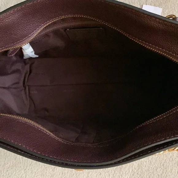 💕🎉HP🎉💕 LAST ONE - NWT COACH Burgundy Pebbled Leather Shoulder Bag - Picture 4 of 5